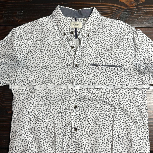 7 Diamonds short sleeve button up - Picture 3 of 3